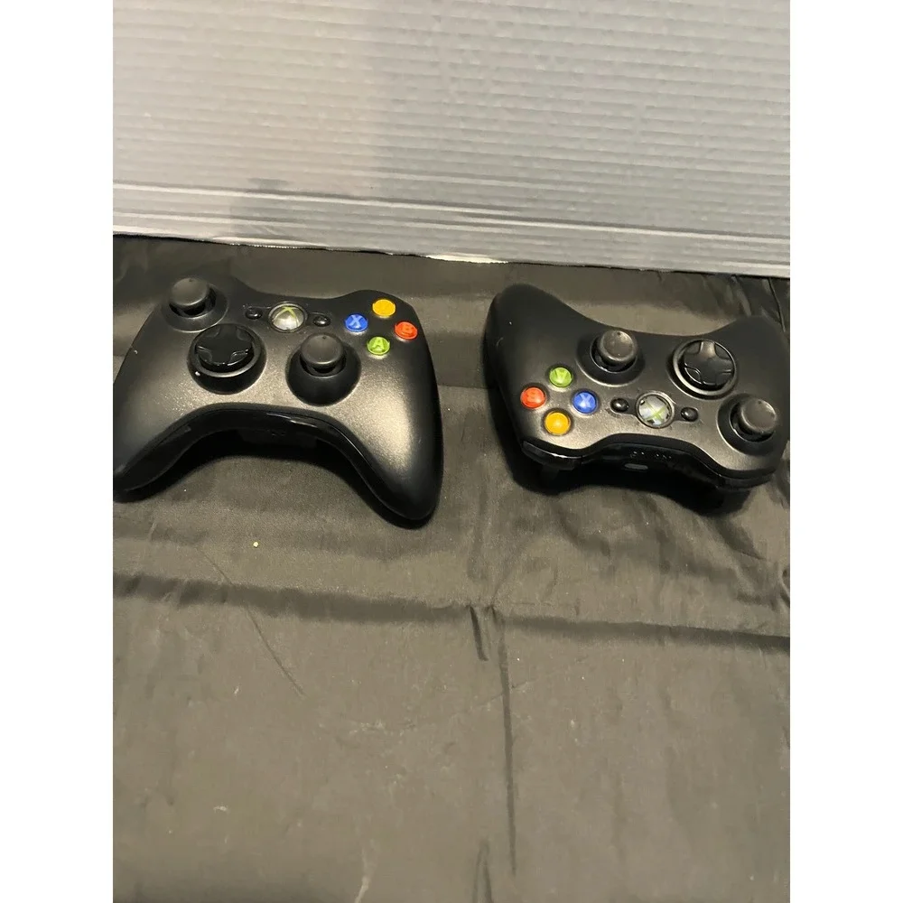 2 Xbox 360 Wireless Controllers –Original Edition Tested CLEAN Gaming Arcade